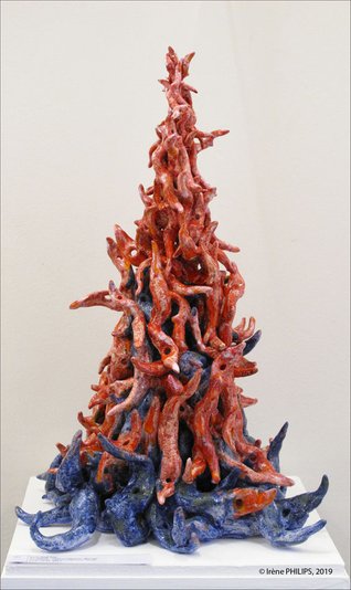 Irène Philips - THE GREAT FIRE - LE GRAND FEU - Ceramic: chamotte white clay, blue and red pigment, enamels, 52 x 32 cm, firing 1150°, 2019